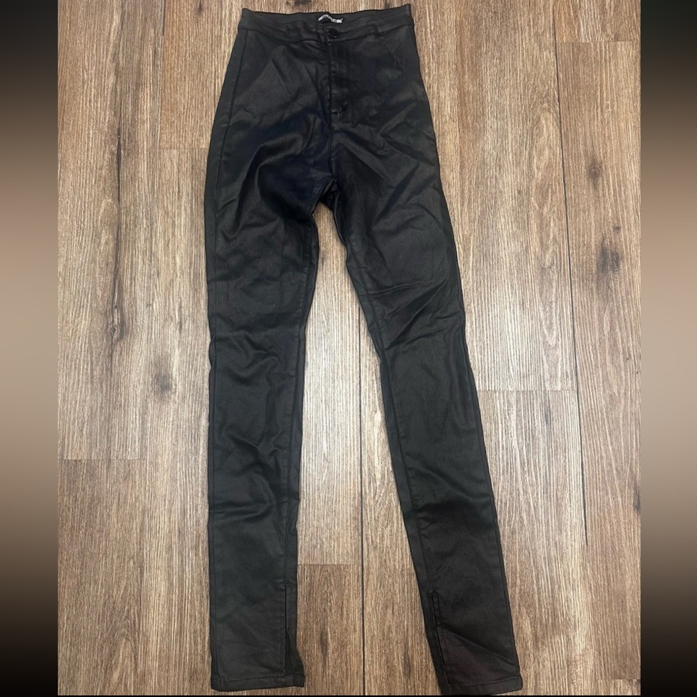 Faux Leather Pants Pretty Little Thing NWT Womens Size 2 Straight Leg Black